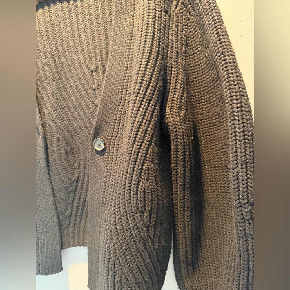black Gap cardigan - Picture 3 of 11